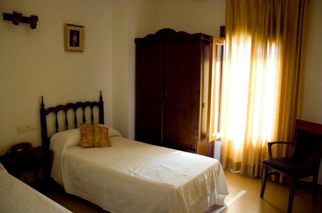 Hotel Alvarez Tuejar Номер фото