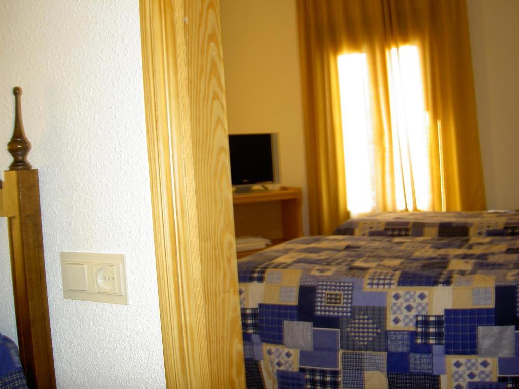 Hotel Alvarez Tuejar Номер фото